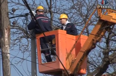 Rekonstrukcija elektro mreže u Jelincu - YouTube