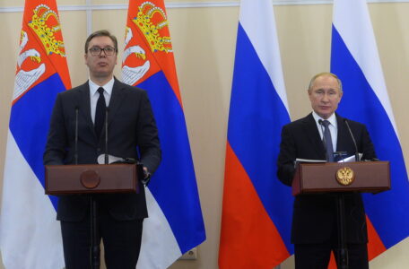 Soci, 4. decembra 2019 -Predsednik Aleksandar Vucic izjavio je danas da je zahvalan Rusiji na podrsci medjunarodnom pravu i Srbiji po pitanju Kosova i Metohije i ocuvanja teritorijalnog integriteta nase zemlje. On je, na zajednickoj pres konferenciji sa ruskim predsednikom Vladimirom Putinom, rekao da je sefu ruske drzave preneo svoja "nevelika ocekivanja o buducnosti po pitanju pregovora sa albanskom stranom". PREDSEDNISTVO SRBIJE