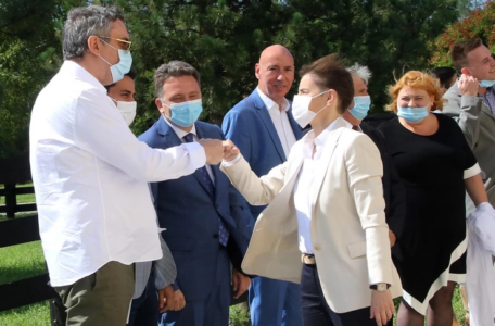 FireShot Capture 1730 - VIŠE OD 100 PRIJAVA ZA _MOJU PRVU PLATU_ Brnabić_ Dve faze su ključn_ - www.blic.rs