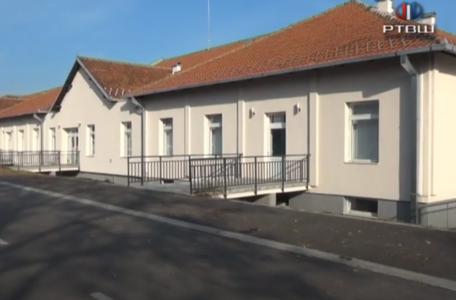 FireShot Capture 303 - RTV Šumadija- Direktor DZ Topola, Kovid ambulanta prelazi u nov objek_ - www.youtube.com