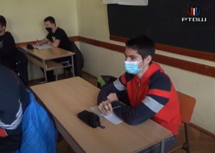FireShot Capture 1558 - RTV Šumadija - Od ponedeljka ponovo u skolskim klupama - YouTube_ - www.youtube.com