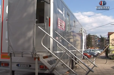 FireShot Capture 1561 - RTV Šumadija - Veliko interesovanje za mamograf - YouTube - www.youtube.com