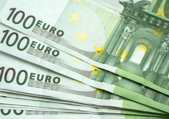 money-gfde9a271f_1280