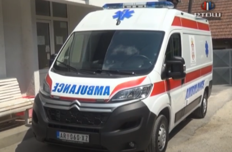FireShot Capture 2745 - RTV Šumadija - Novo sanitetsko vozilo u Službi hitne pomoći - YouTub_ - www.youtube.com