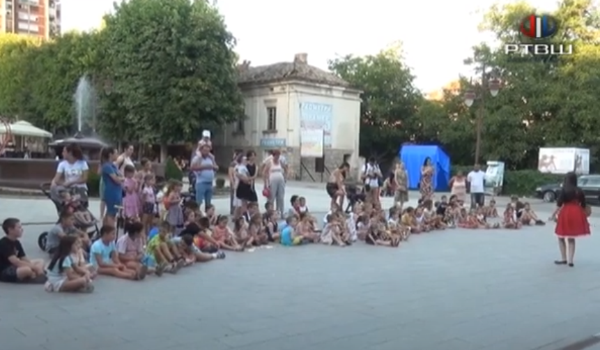 FireShot Capture 836 - RTV Šumadija - Ulica nasmejanih lica nastavljena dečijom predstavom __ - www.youtube.com
