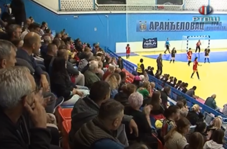 FireShot Capture 2992 - RTV Šumadija - Rukometašice Bekamenta poražene od ekipe Jagodine - Y_ - www.youtube.com