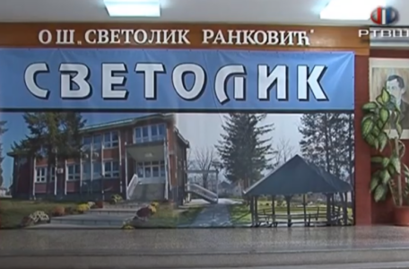 FireShot Capture 967 - RTV Šumadija - U OŠ _Svetolik Ranković_ u novu godinu uz novu tehničk_ - www.youtube.com