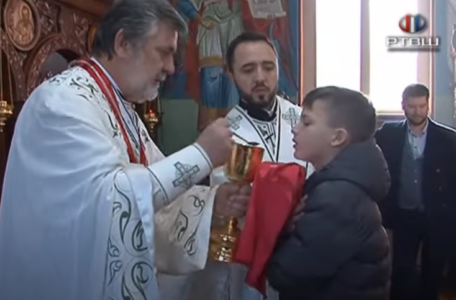FireShot Capture 3186 - (1) RTV Šumadija - Božić u crkvi Svetih apostola Petra i Pavla - You_ - www.youtube.com