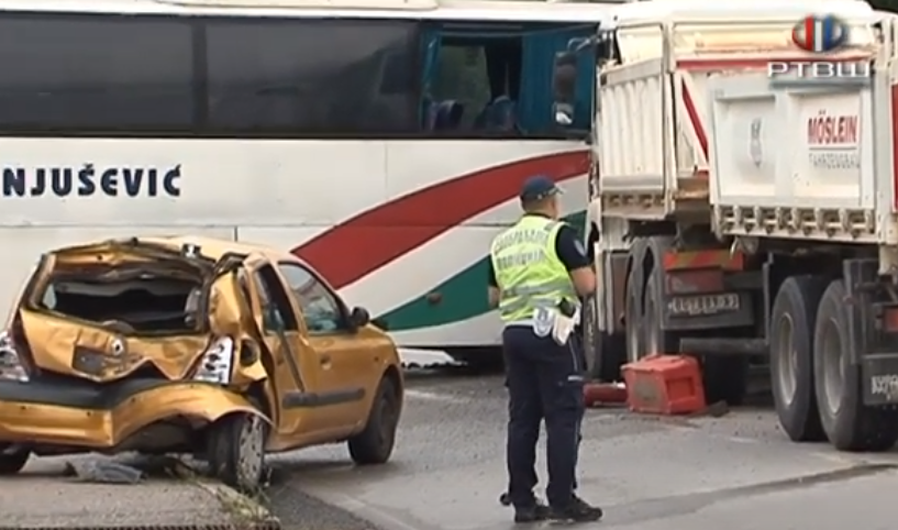 FireShot Capture 2123 - RTV Šumadija - Putni pravac Baljkovica-Orašac - Crna tačka aranđelov_ - www.youtube.com