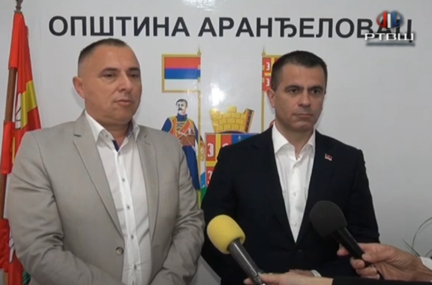 FireShot Capture 4296 - RTV Šumadija - Ministar Milićević danas posetio Opštinu Aranđelovac _ - www.youtube.com