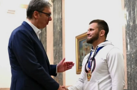 FireShot Capture 4285 - Vučić ugostio Komarova_ Mnogo je uradio za Srbiju, posebno smo srećn_ - www.b92.net