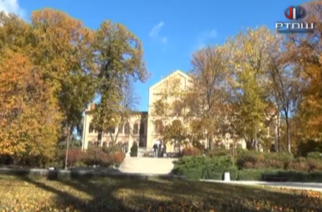 FireShot Capture 4843 - RTV Šumadija - Park Bukovičke banje okupan živopisnim bojama - You_ - [www.youtube.com]