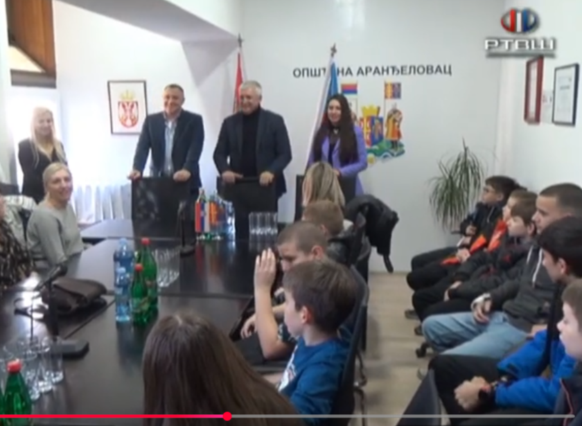 Predsednik Opštine Aranđelovac ugostio učenike i nastavnike OŠ „Sveti Sava“ iz Doboja