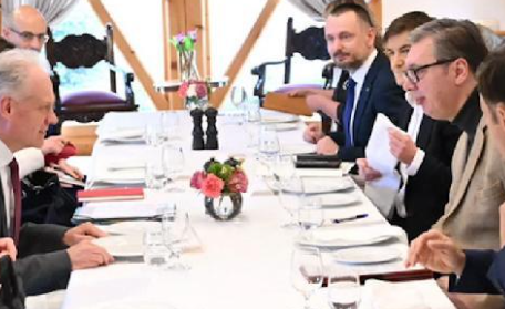 FireShot Capture 4876 - Vučić sa Kopmanom o evropskom putu Srbije i unapređenju saradnje sa EU_ - www.rts.rs