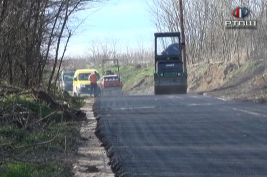 FireShot Capture 4966 - RTV Šumadija - Počelo asfaltiranje u gradu i selima - YouTube_ - [www.youtube.com]