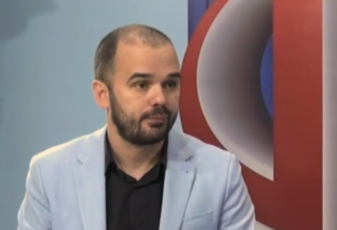 FireShot Capture 5051 - (1) RTV Šumadija - politički analitičar Vuk Mentović - YouTube_ - www.youtube.com