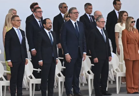 vučić paradira
